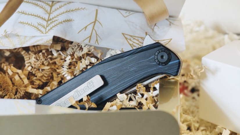 Gift Wrapping Service - Color of the gift box: Red