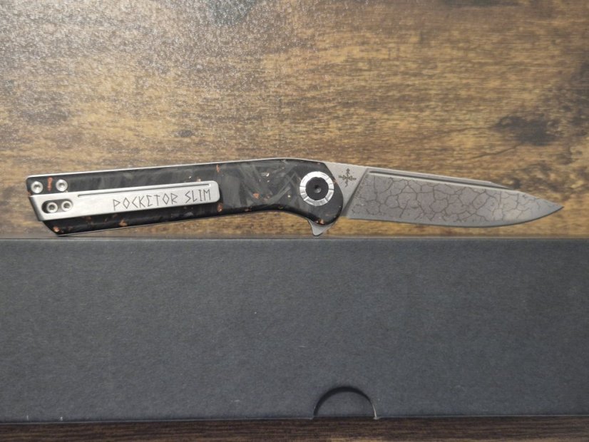 Pocketor Slim Nordic Stone - Carbon Fiber Flame