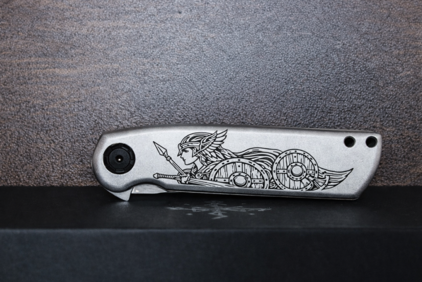 Pocketor Slim - Alu s gravírem Valkýra